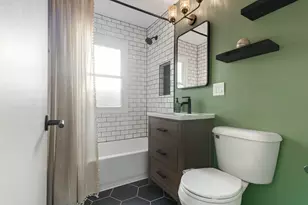 638 N Lombard Ave, Lombard, IL 60148 - Photo 11