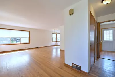 1032 Daniel Drive, Bensenville, IL 60106 - Photo 3