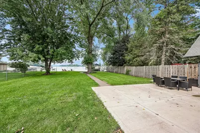 35672 N Sheridan Drive, Fox Lake, IL 60020 - Photo 37