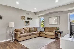 826 Shakespeare Dr, Grayslake, IL 60030 - Photo 11