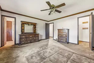 915 Carriage Dr, Algonquin, IL 60102 - Photo 5