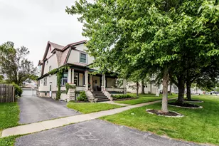 109 W North St, Peotone, IL 60468 - Photo 3