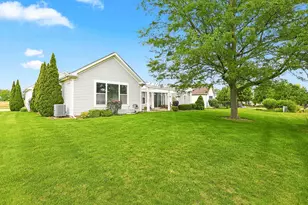 12352 Cold Springs Dr, Huntley, IL 60142 - Photo 27