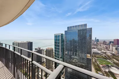 225 N Columbus Street #6009, Chicago, IL 60601 - Photo 13
