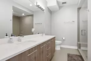 236 S Racine Ave, Chicago, IL 60607 - Photo 17