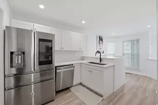 1117 Hawthorne Ln, Elk Grove Village, IL 60007 - Photo 17