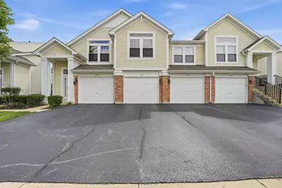 1117 Hawthorne Lane #1117, Elk Grove Village, IL 60007 - Photo 1