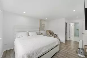 1117 Hawthorne Ln, Elk Grove Village, IL 60007 - Photo 21