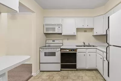 925 Spring Hill Drive #102, Northbrook, IL 60062 - Photo 11