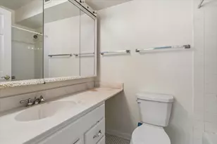 925 Spring Hill Dr, Northbrook, IL 60062 - Photo 17