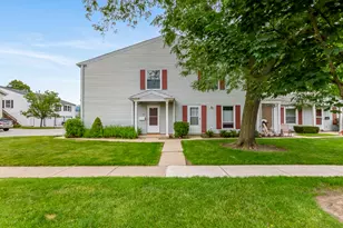 883 Wellington Ave, Elk Grove Village, IL 60007 - Photo 1