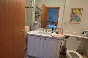 865 W Buckingham Pl, Chicago, IL 60657 - Photo 13