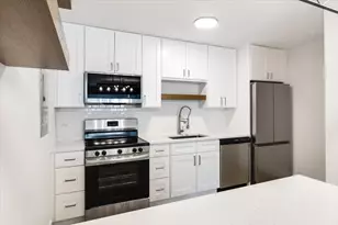 929 Washington St, Evanston, IL 60202 - Photo 3