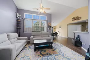 1719 Autumn Ave, Schaumburg, IL 60193 - Photo 5