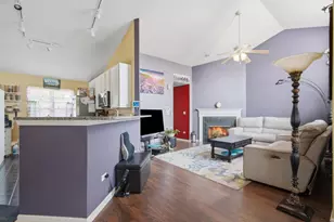 1719 Autumn Ave, Schaumburg, IL 60193 - Photo 7