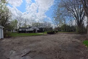805 E Palatine Rd, Palatine, IL 60074 - Photo 3