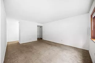 109 S Elmwood Ave, Oak Park, IL 60302 - Photo 5