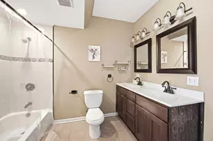 344 N Worth Ave, Elgin, IL 60123 - Photo 15