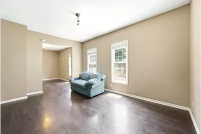 344 N Worth Avenue, Elgin, IL 60123 - Photo 9