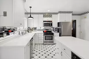 5940 N Knox Ave, Chicago, IL 60646 - Photo 9
