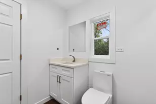 33 Valewood Rd, West Chicago, IL 60185 - Photo 11