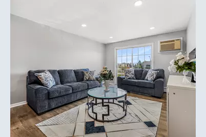 107 W Elk Trail #206, Carol Stream, IL 60188 - Photo 3