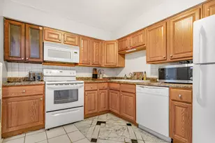 107 W Elk Trail, Carol Stream, IL 60188 - Photo 9