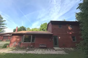 737 A Searls Rd, Amboy, IL 61310 - Photo 3