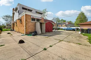 8853 S Troy Ave, Evergreen Park, IL 60805 - Photo 23