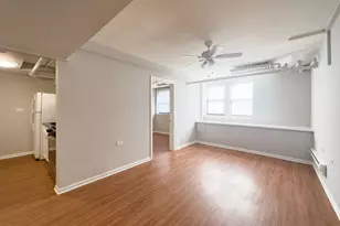 5748 N Winthrop Ave, Chicago, IL 60660 - Photo 9