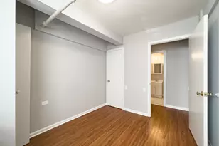 5748 N Winthrop Ave, Chicago, IL 60660 - Photo 19