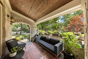 580 Lee St, Glen Ellyn, IL 60137 - Photo 3
