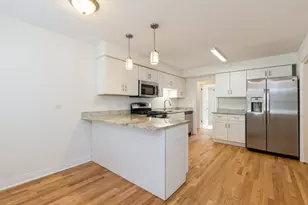 5018 Dobson St, Skokie, IL 60077 - Photo 5