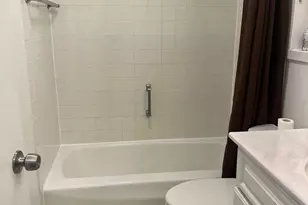 1560 N Sandburg Terrace, Chicago, IL 60610 - Photo 13