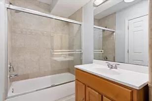 2307 W Haddon Ave, Chicago, IL 60622 - Photo 13