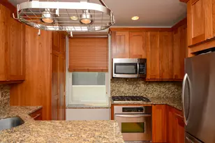 3614 N Bosworth Ave, Chicago, IL 60613 - Photo 3