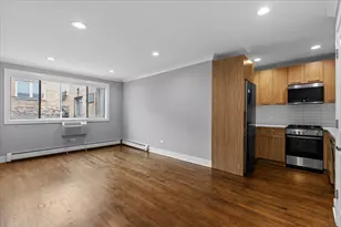541 W Oakdale Ave, Chicago, IL 60657 - Photo 3