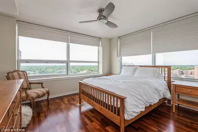 807 Davis Street #1501, Evanston, IL 60201 - Photo 7