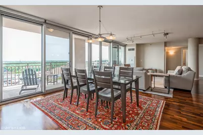 807 Davis Street #1501, Evanston, IL 60201 - Photo 5