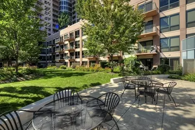 807 Davis Street #1501, Evanston, IL 60201 - Photo 17