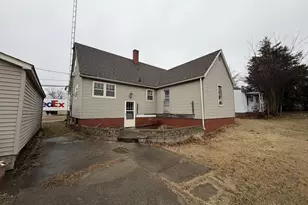 140 S 4th St, Albion, IL 62806 - Photo 19