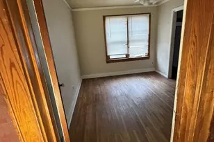 140 S 4th St, Albion, IL 62806 - Photo 9