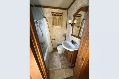 140 S 4th Street, Albion, IL 62806 - Photo 11
