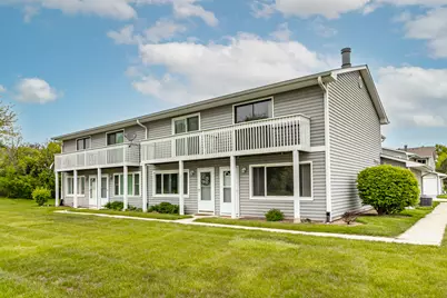 17490 W Chestnut Lane, Gurnee, IL 60031 - Photo 1