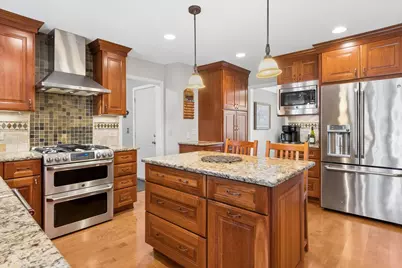 1137 Hyde Park Lane, Naperville, IL 60565 - Photo 9