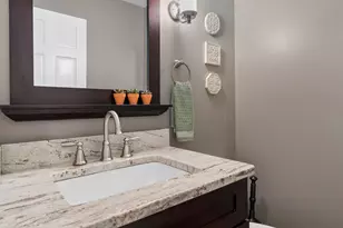 1137 Hyde Park Ln, Naperville, IL 60565 - Photo 15