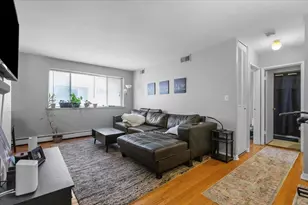 541 W Oakdale Ave, Chicago, IL 60657 - Photo 5