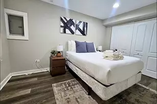 610 N May St, Chicago, IL 60642 - Photo 17
