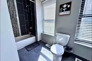 610 N May St, Chicago, IL 60642 - Photo 23