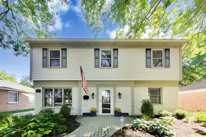 833 E Rockland Road, Libertyville, IL 60048 - Photo 1